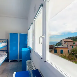 ostello-corniglia.hotelitalianriviera.com/